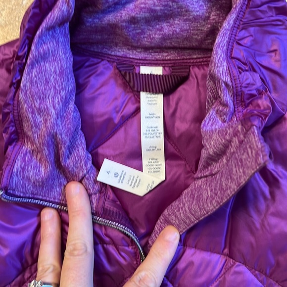Lululemon Down for a Run Vest Perfect condition - Picture 2 of 3